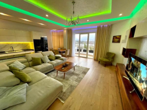 Queen’s Luxury Apartments Lake